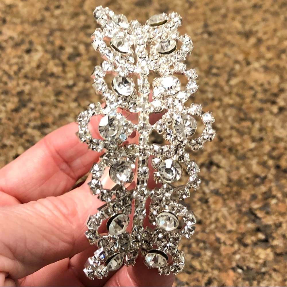Small rhinestone tiara with comb - Picture 6 of 7